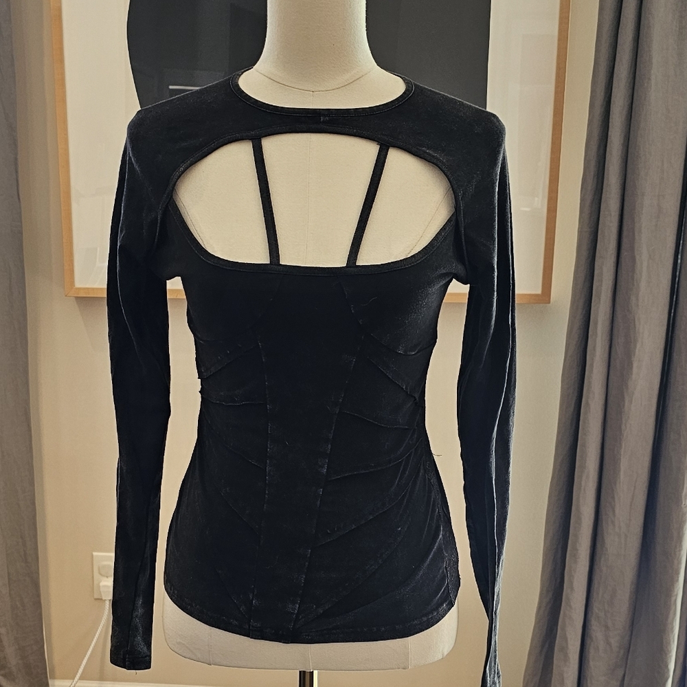 Devil Fashion Black Cut-Out Long Sleeve Top S